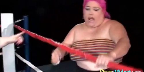 Weird 3some with a midget and two overweight sluts