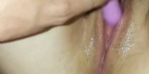 Young wet pussy made to cum