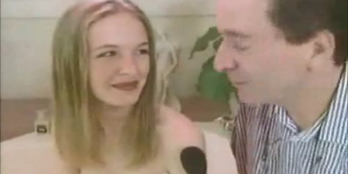 本当の若いフランス人の女の子が性交をキャストする-ビデオ1