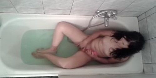 Me fucking my girlfriend in a bathtub