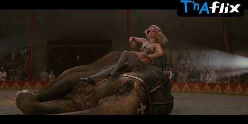 Reese Witherspoon Sexy Scene  in Water For Elephants