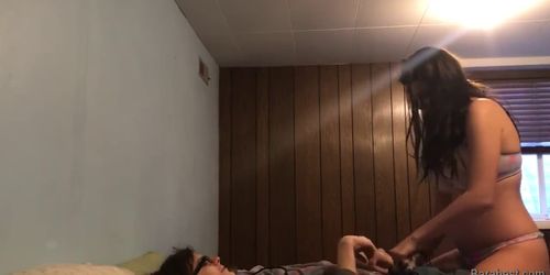 Amateur teen couple sexy fucking in homemade video - video 1