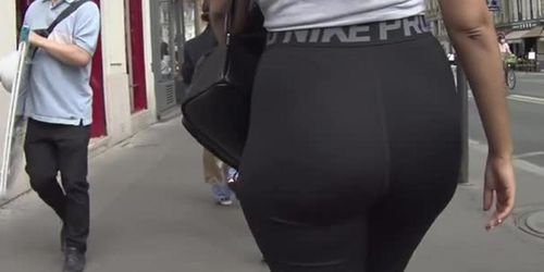 Black leggings