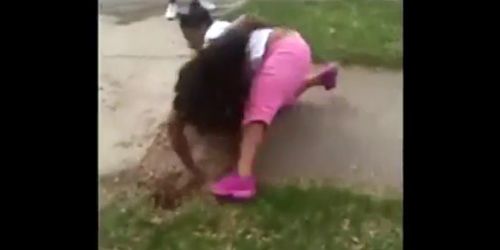 Hood Chick fight