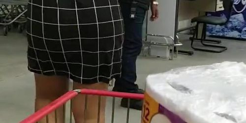 Novinha se EXIBINDO SEM CALCINHA em PÚBLICO no supermercado - MissCatLatina (MissCatLatina MissCatLatina, Exibicionismo Exibicionismo)