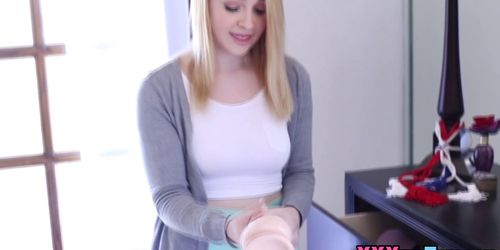 Small teen takes cumshot