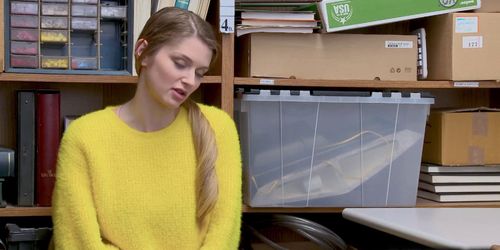 Shoplyfter got finger fuck and cock fed by the LP Officer