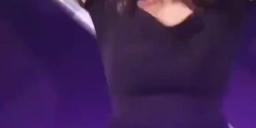 It's Jihyo And Her Big 'Ol Bouncing Titties