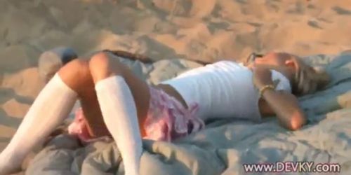 18yo Loly fingering on the beach