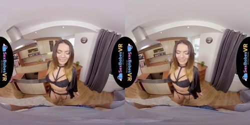 SexBabesVR - 180 VR Porn - Lingering For Attention with Vanessa Decker