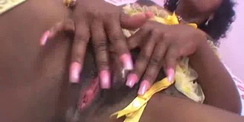 MANIAC PASS - Curly black pussy cumsprayed
