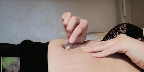 Inserting a needle deep inside my navel (PREVIEW) (Larissa Mendes)