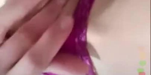 Española se mete dedos en vivo. Su instagram: baby__ink