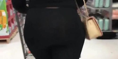 Sexy ebony in black leggings wank later 