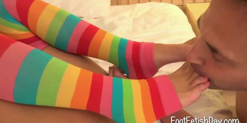 Hot teen in stockings get feet licking - video 1