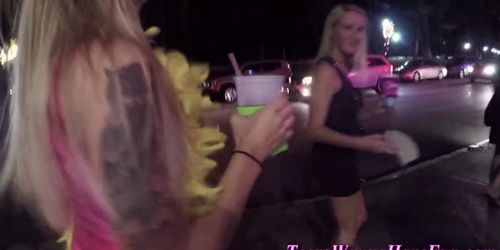 Party teen face spunked