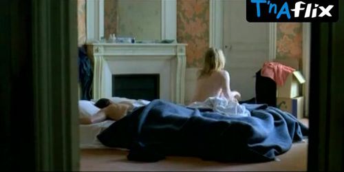 Valeria Bruni Tedeschi Butt,  Bush Scene  in 5X2