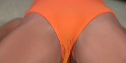 Remarkable bombshell fake penis herself in the pussy