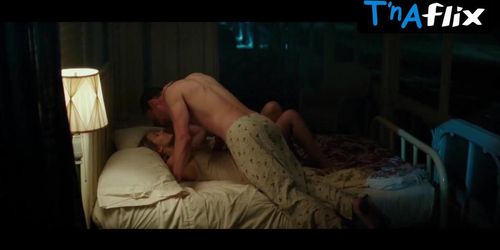 Elizabeth Olsen Sexy Scene  in I Saw The Light