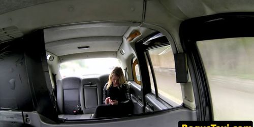 British amateur pussyfucked by her cabbie