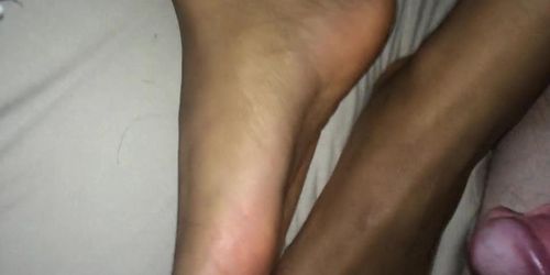 Worshipping and cumming on indian neighbors feet