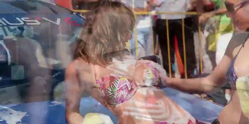 Car Wash - video 1