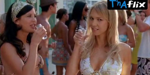 Marnette Patterson Bikini Scene  in Wild Things: Foursome