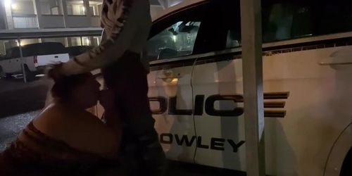 Bbw gives sloppy head on cop car