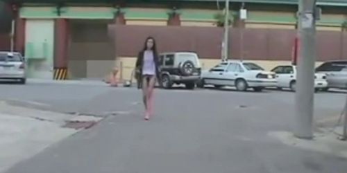 Quick blowjob in car