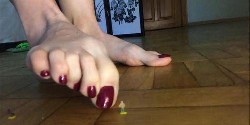 Giantess Micro Crush