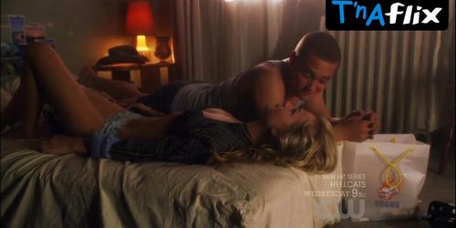 Britt Robertson Underwear Scene  in Life Unexpected (Blondie Anderson)