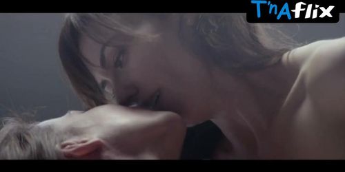 Robin Weigert Underwear,  Lesbian Scene  in Concussion