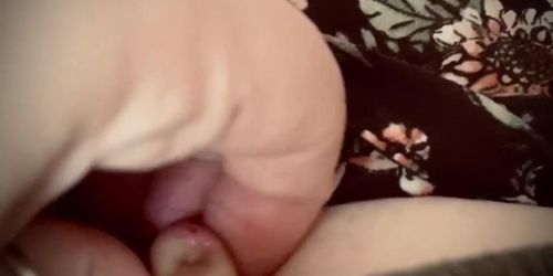 Pulling my innie belly button into an outie (Larissa Mendes)