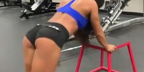 Instagram gym ass