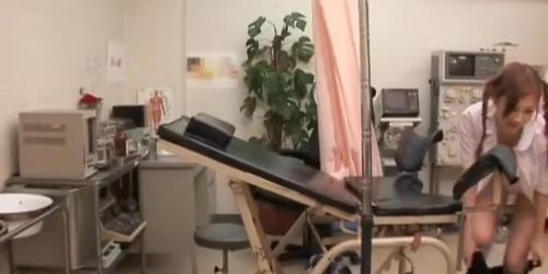 Virgin pussy is fingered very rough at the japanese clinic