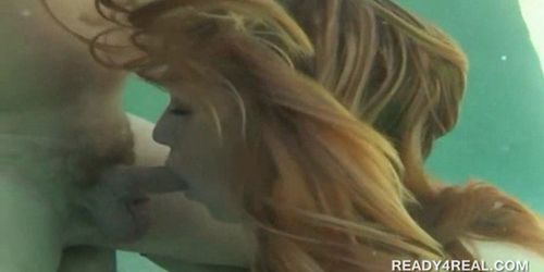 Hot amateur blonde having sex in a pool for loads of cash