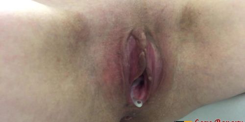 Close Up Pissing with Vaginal Discharge (LoveBanaxy )