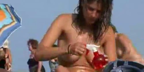 Beach Voyeur - video 8