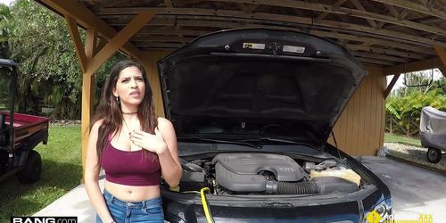 Xxx Full Hd Car Macanik Sex Videos - Busty Girl Needs Help With Her Car - Gabriela Lopez - Tnaflix.com