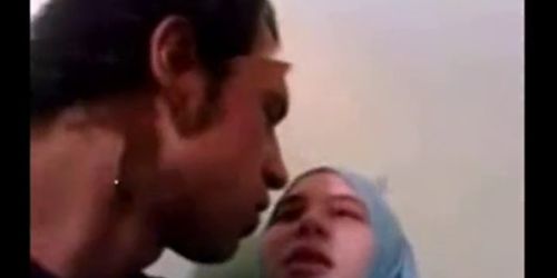 Dubai Hejabi Girl Fuck With Indian Boy - Dubai Horny Hijab Girl Fucked - Tnaflix.com