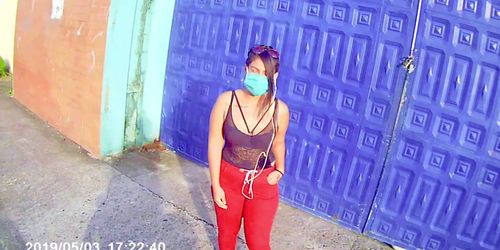 SEXO por DINERO, VENEZOLANA en la calle Le doy DINERO para coger