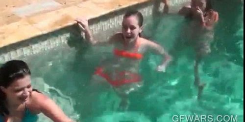 Horny college girls stripping naked in the pool - video 1