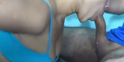 Sloppy Brazilian Deepthroat (amateur )