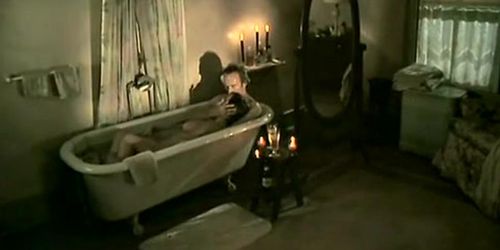 Meryl Streep Breasts Scene in She-Devil - Tnaflix.com