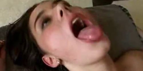 Multiple cumshots, she swallows