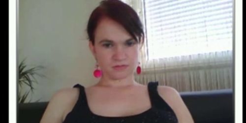 Cam flash 15 - Redhair shows boobs
