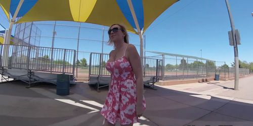 Tight body MILF takes it in the ass at public park