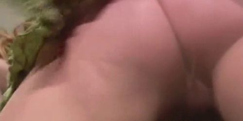 Petite pussycat curving - video 46