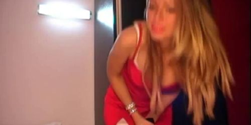 hot blonde masturbating on a chair(1).wmv