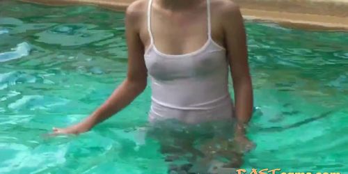 sexy thai girls in pool